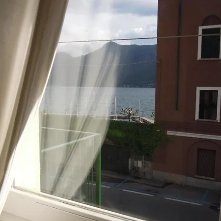 A Dream On The Lake Via Roma Apartment *